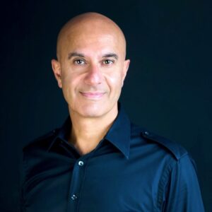 15 Essential Tips from Robin Sharma for Success (E-book)