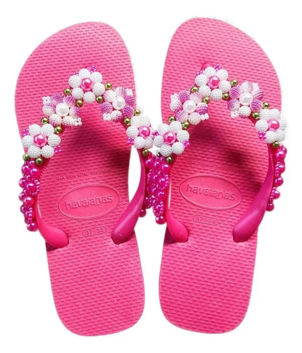 Decorated Havaianas Featuring Stunning Cracked Pearls